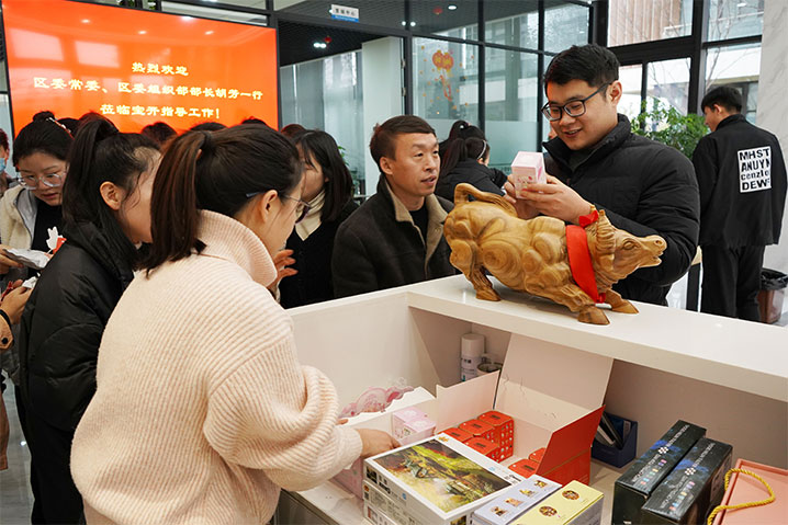 1644978897650077.jpg 18.jpg