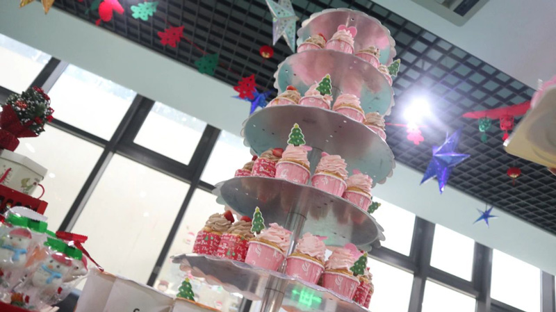 缤纷平安夜，欢乐圣诞节 | 海洋之神HY590举办第四季度员工集体生日会