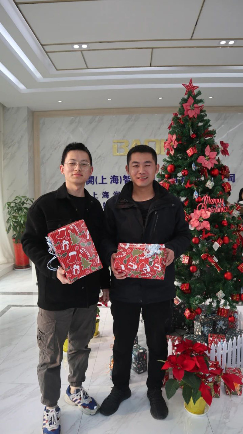 缤纷平安夜，欢乐圣诞节 | 海洋之神HY590举办第四季度员工集体生日会