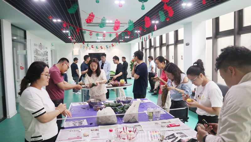 品粽香滋味，绘多彩生活 | 海洋之神HY590举办“包粽子 · 绘彩蛋 · 迎端午”主题活动