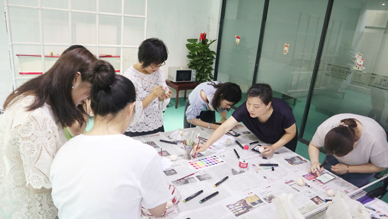 品粽香滋味，绘多彩生活 | 海洋之神HY590举办“包粽子 · 绘彩蛋 · 迎端午”主题活动