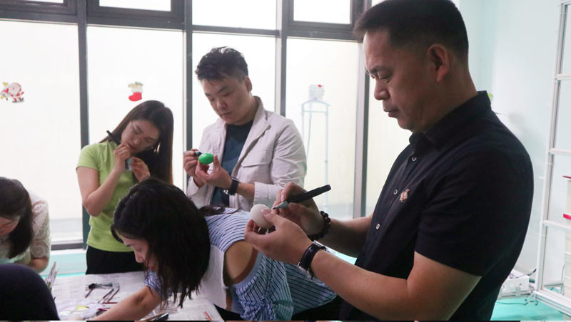 品粽香滋味，绘多彩生活 | 海洋之神HY590举办“包粽子 · 绘彩蛋 · 迎端午”主题活动