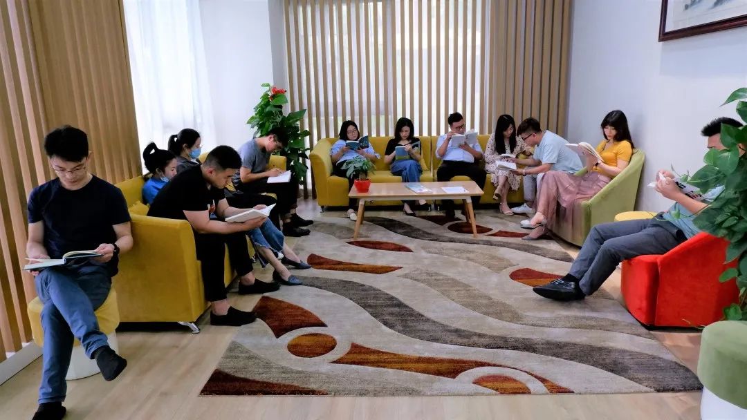 感受文字之美，共享阅读之乐 | 海洋之神HY590与燎申智城共同举办成长专场读书活动