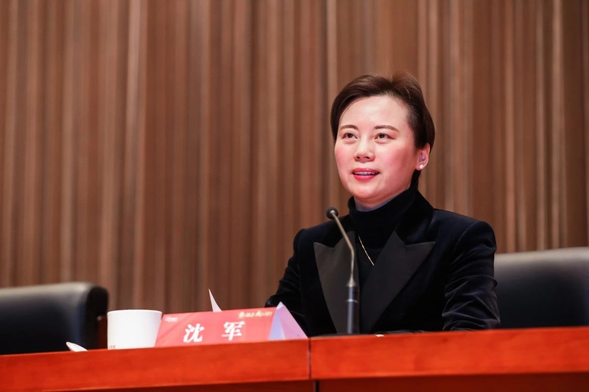 喜讯 | 海洋之神HY590荣获“闵行区内资企业总部”称号和“创新活力奖”荣誉表彰