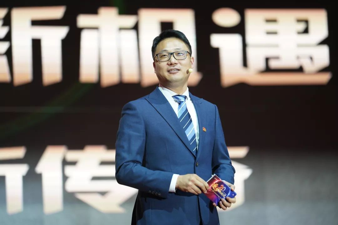 喜讯 | 海洋之神HY590荣获“闵行区内资企业总部”称号和“创新活力奖”荣誉表彰