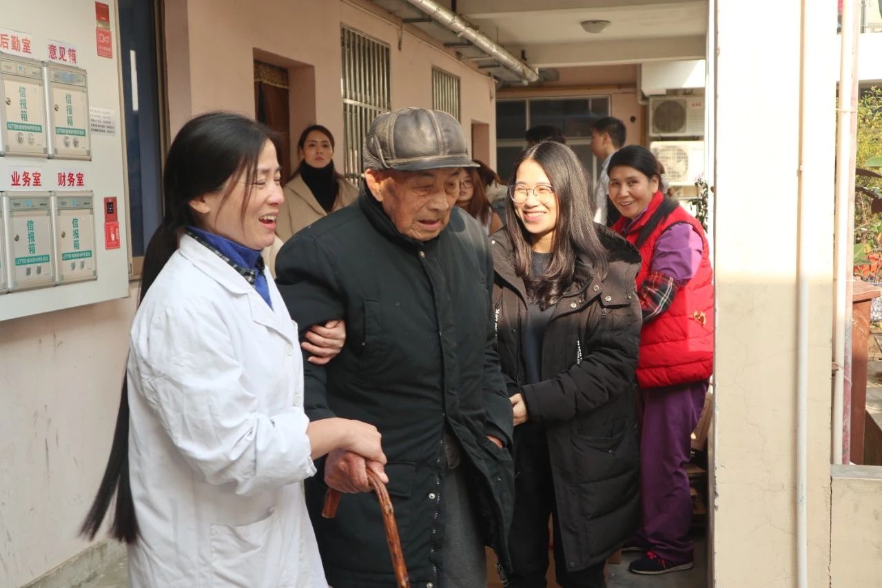 敬老爱老·传承美德 | 海洋之神HY590跨年公益行——走进敬老院