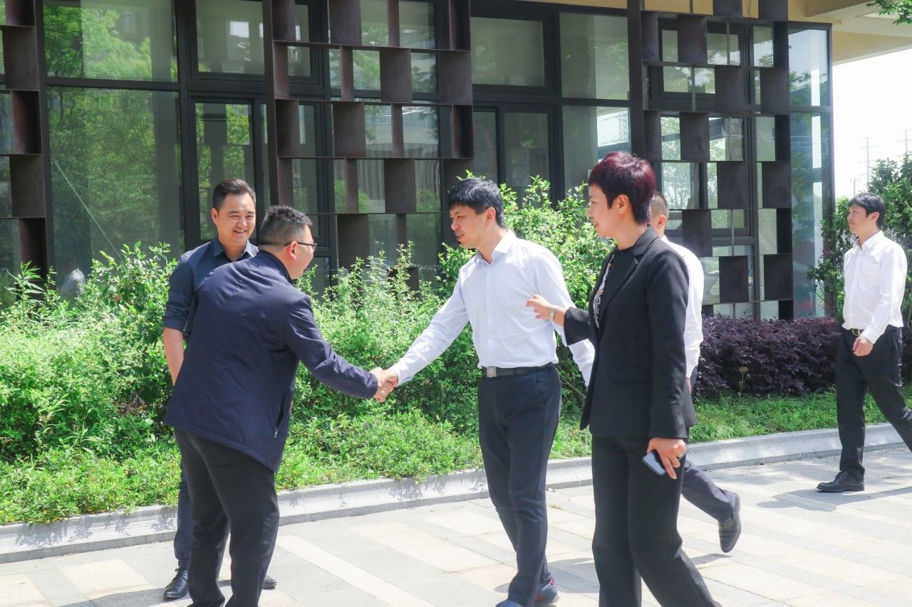 快讯 | 温州市瓯海区领导一行莅临海洋之神HY590参观考察