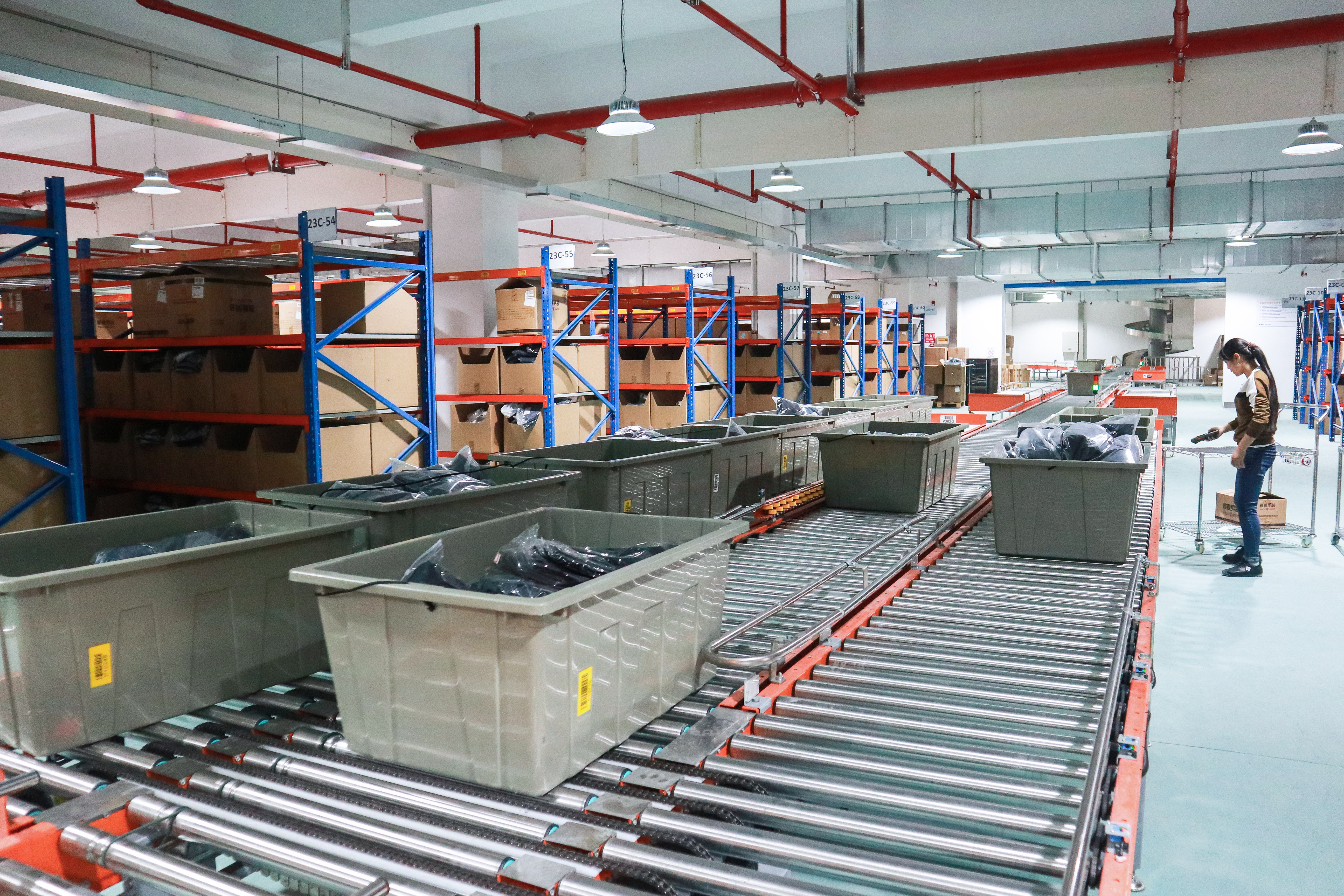 案例新闻 | 官宣！雅鹿物流中心自动化拣选输送项目完工验收！