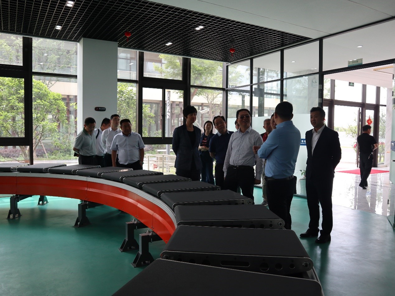 简讯 | 湖北省武汉市江夏区政府领导一行莅临海洋之神HY590考察调研