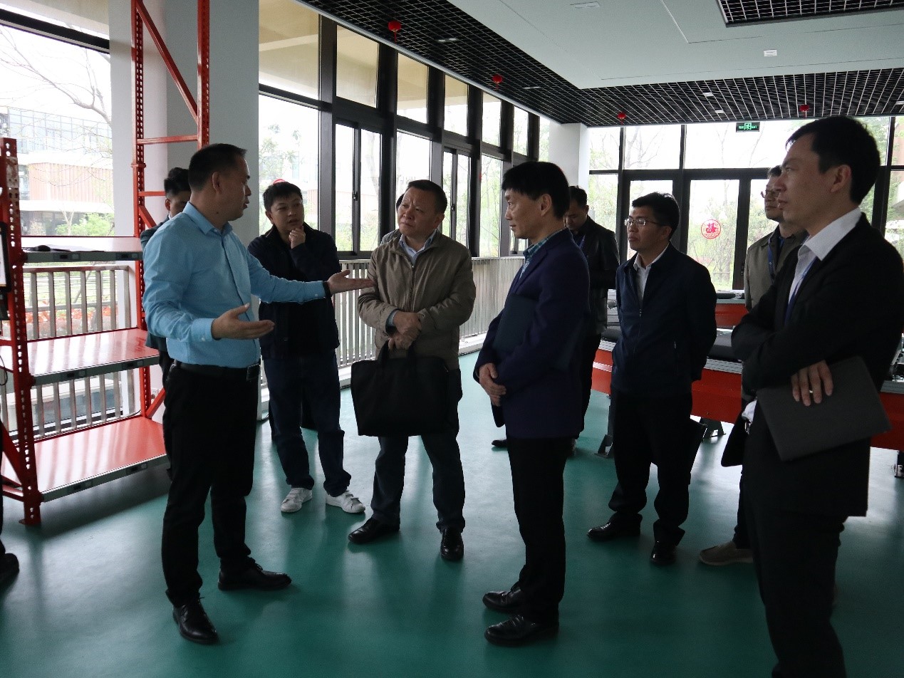 新闻 | 云南省委办公厅、闵行区委办公室、闵行区吴泾镇党委领导莅临上海海洋之神HY590考察调研