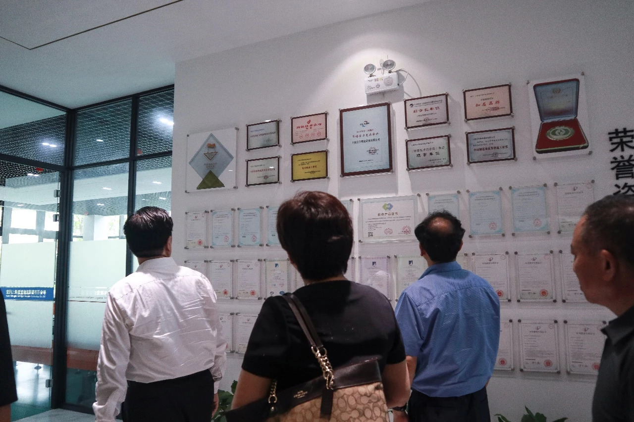 快讯 | 河北省工信厅、石家庄市委市政府领导莅临海洋之神HY590智能参观考察