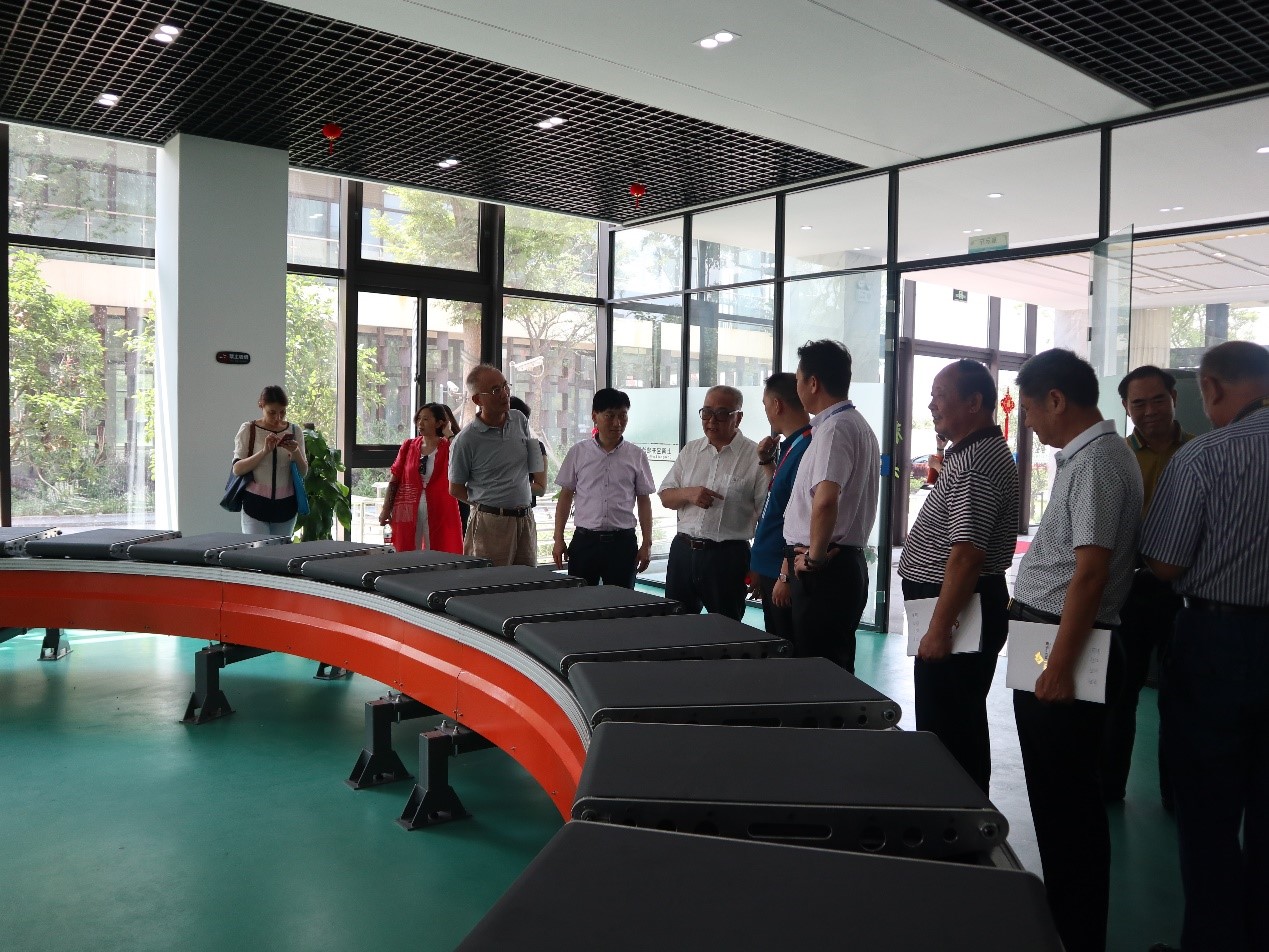 新闻 | 无锡市原政协领导、吴泾镇党委领导一行莅临海洋之神HY590参观考察