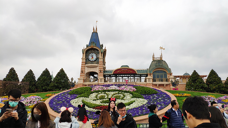 Happy Women’s Day | 欢度三八节,我们相约上海迪士尼乐园
