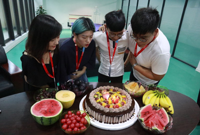 八月未央，欢聚一夏 | 海洋之神HY590集体生日会：共享欢乐时刻