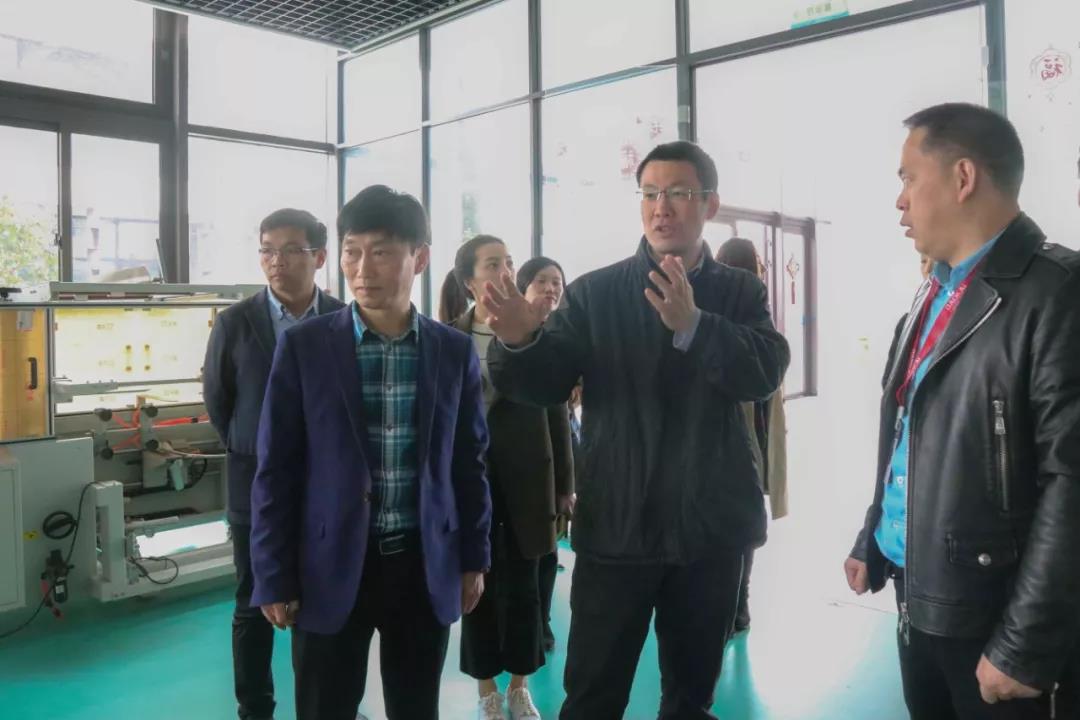 简讯 | 党建引领，助力企业发展！上海市委党校领导一行莅临海洋之神HY590考察调研！