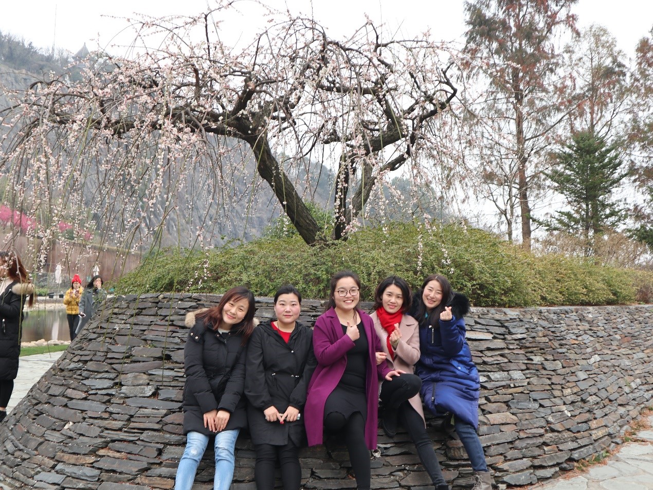 新闻 | 海洋之神HY590组织“相约春季，欢畅游园”三八节主题活动